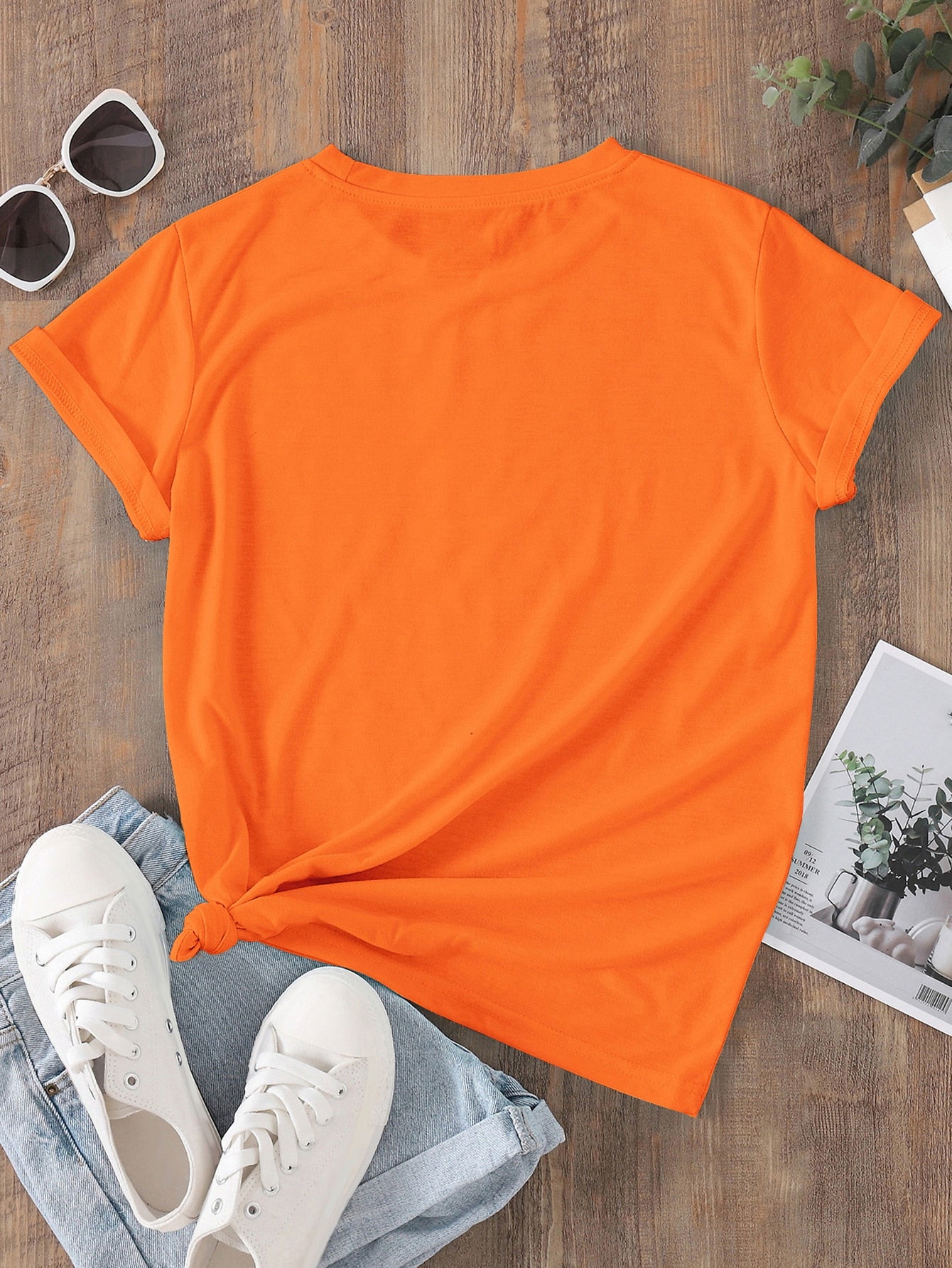 Sophie - Oranje Hart en Slogan Graphic Tee