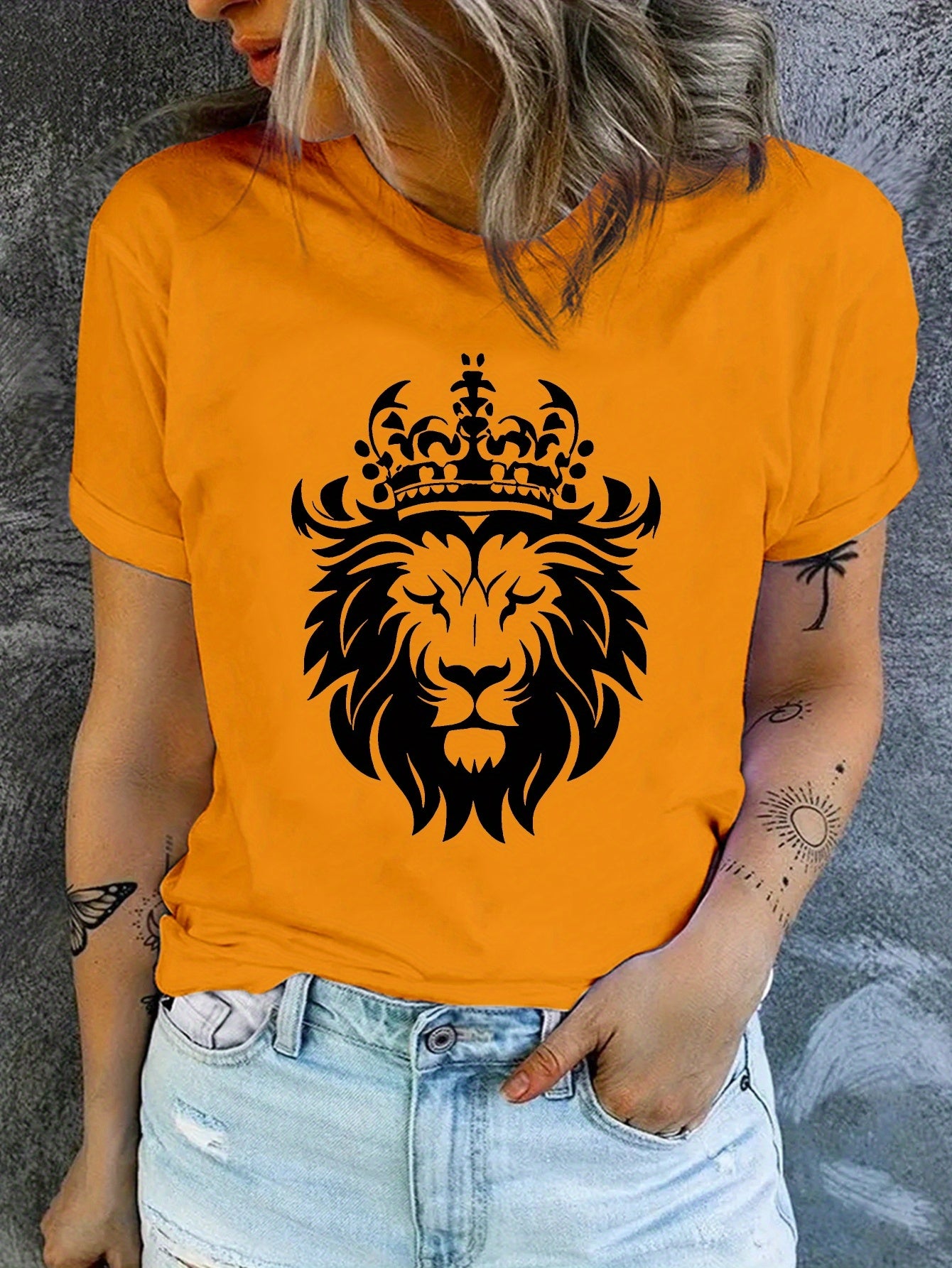 Anna - Oranje T-shirt met Leeuwenprint