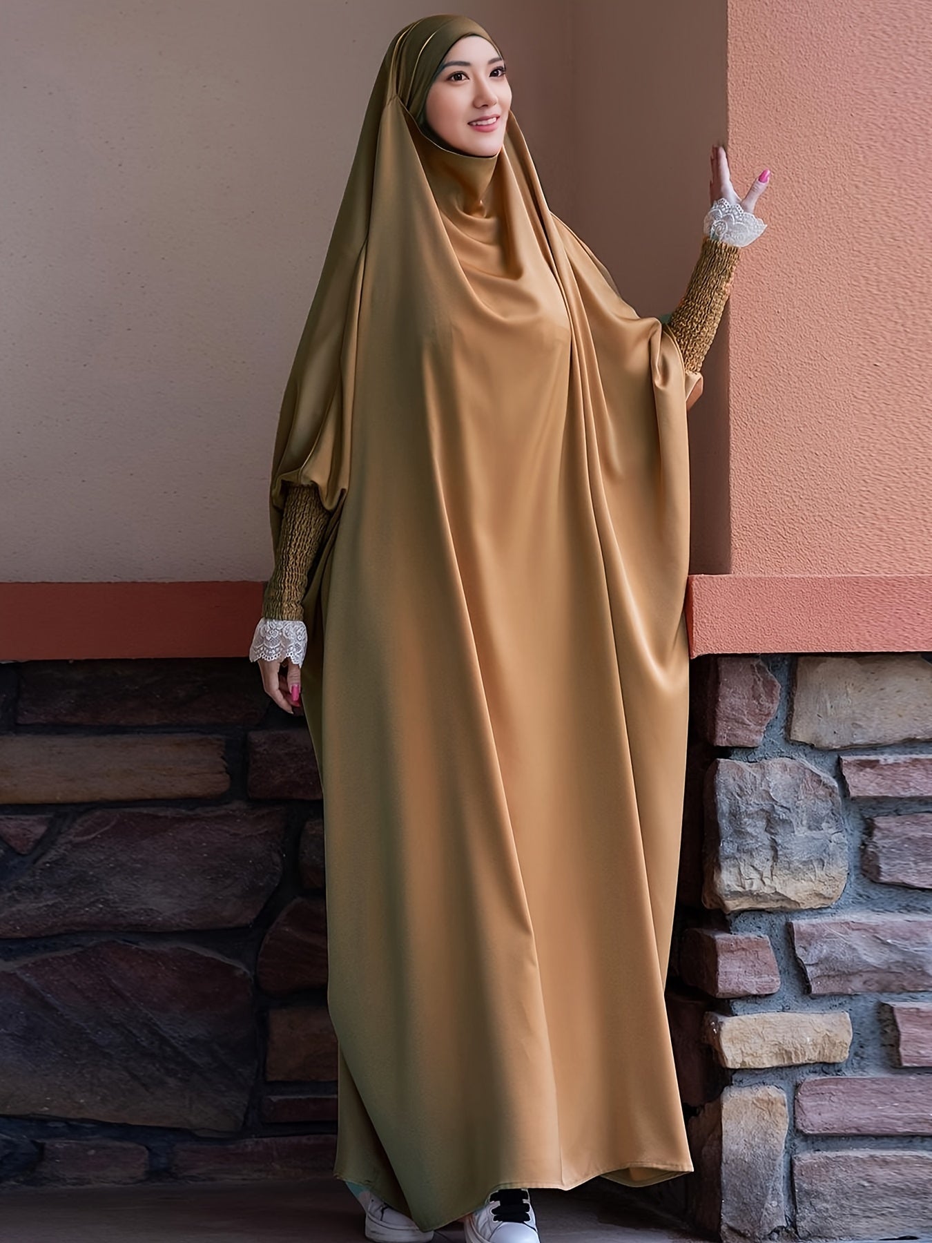 Aleta - Elegante Hooded Kaftan