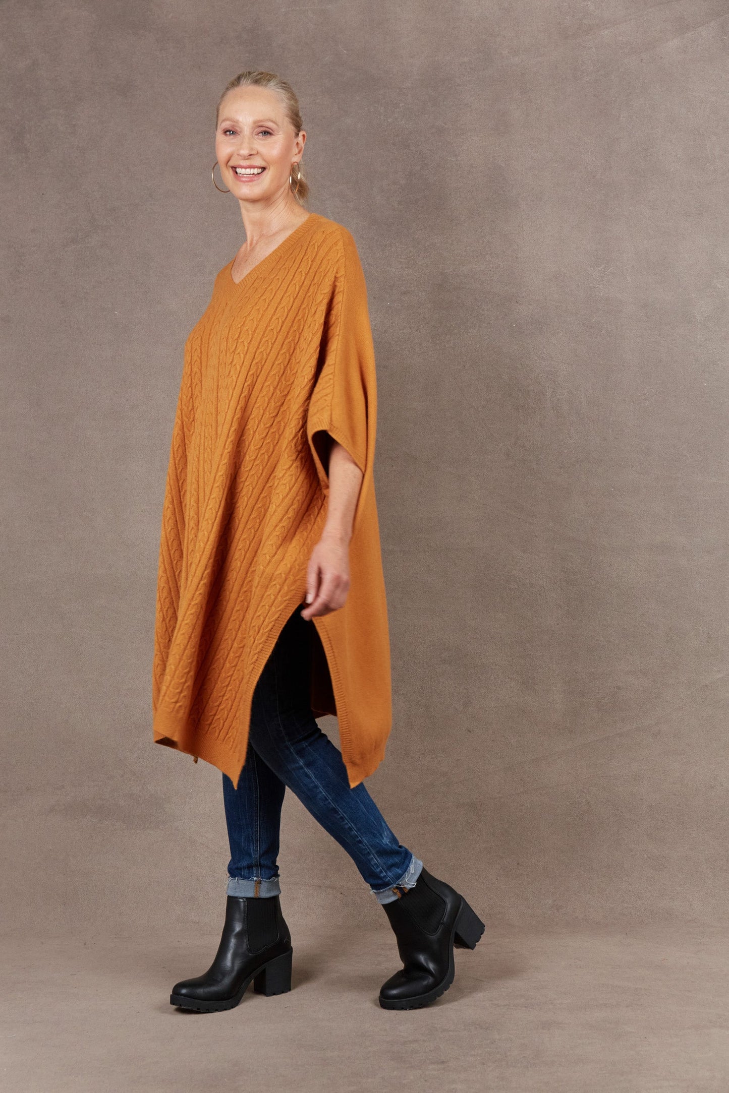 Nova - Warme Kabel Poncho