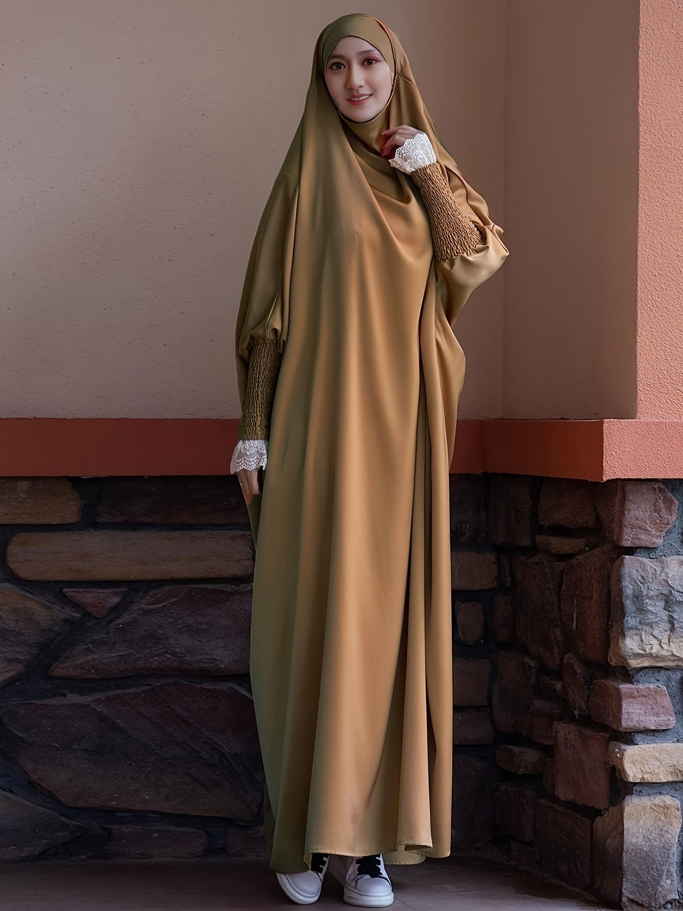 Aleta - Elegante Hooded Kaftan