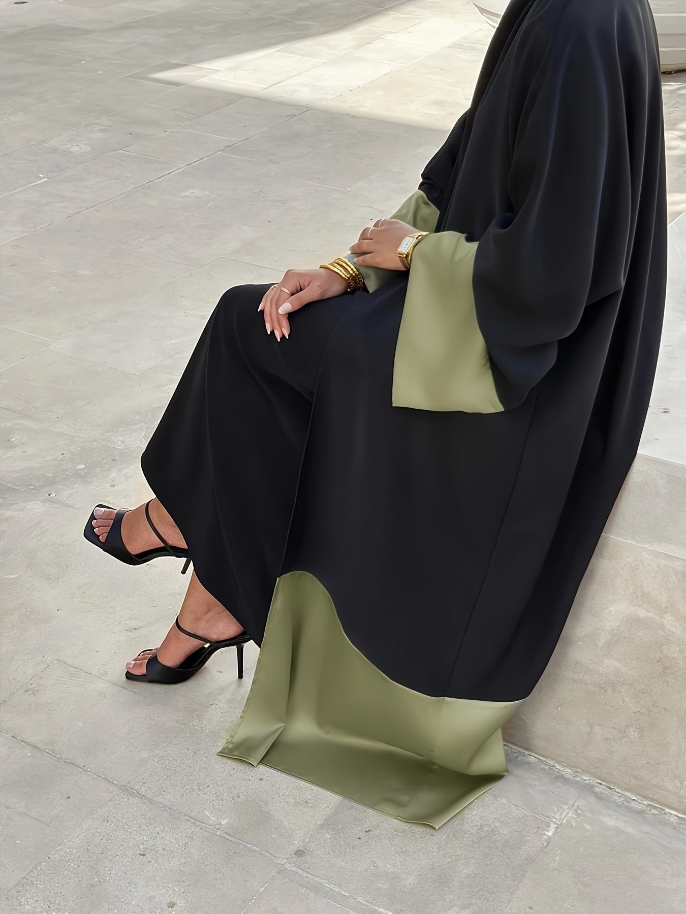 Amira - Kleurrijke Open-Front Abaya