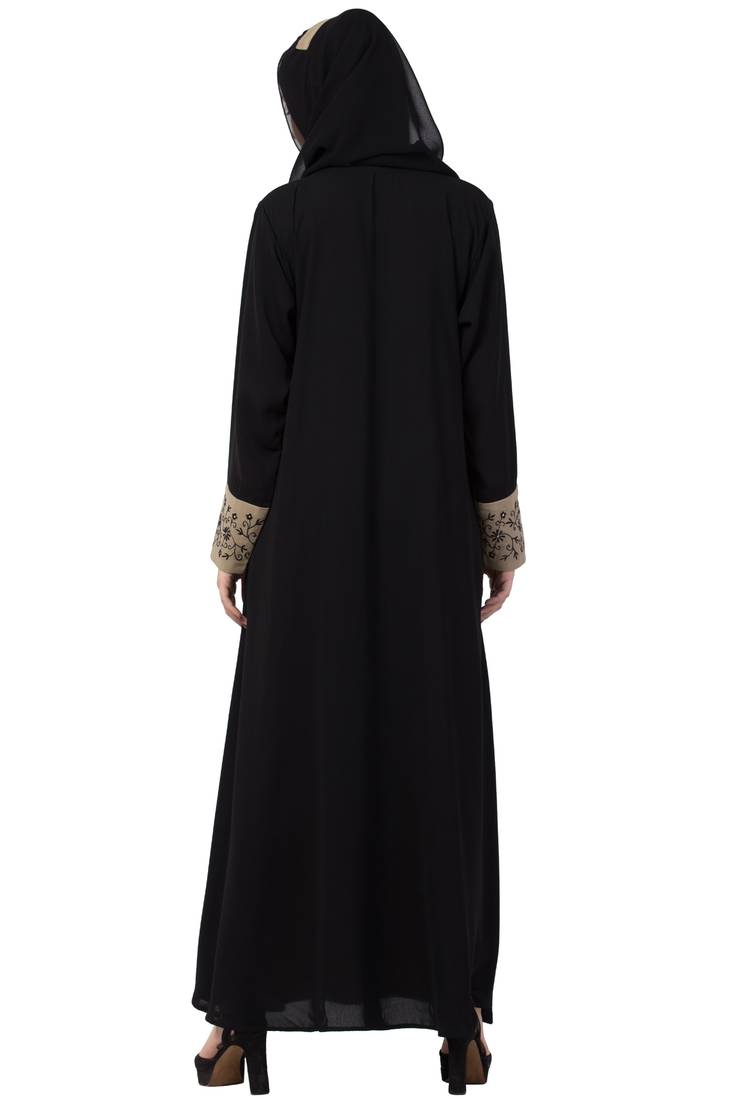 Aisha - Elegante Abaya met Borduursel en Knoopsluiting