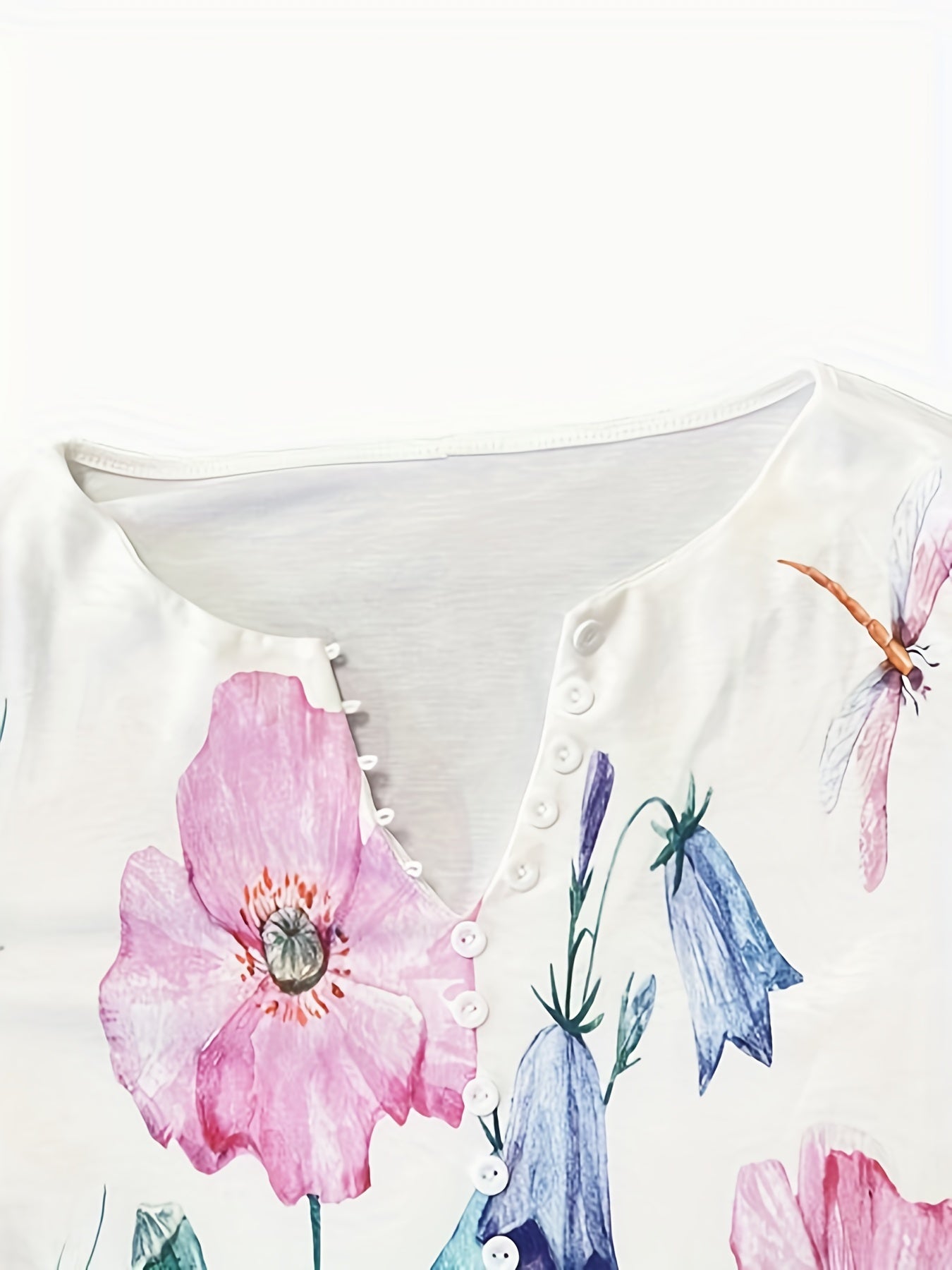 Bianca - Bloemenprint T-shirt met Knoopjes