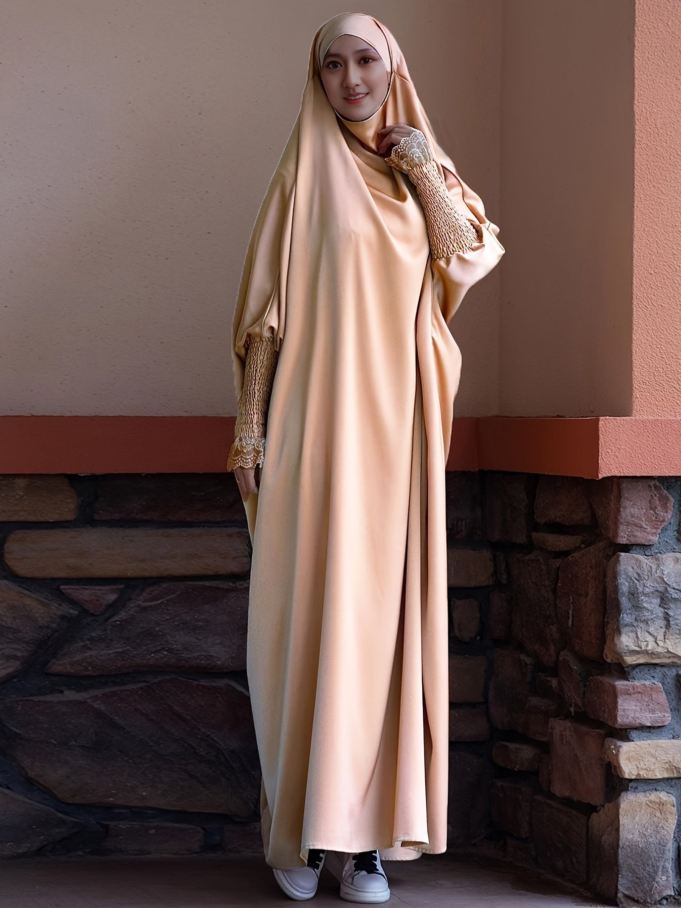 Aleta - Elegante Hooded Kaftan