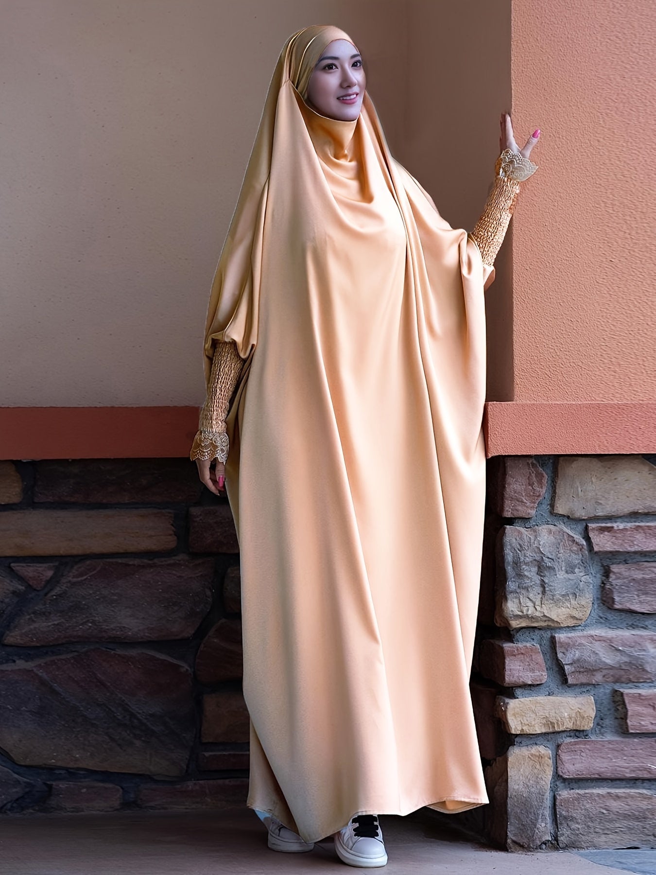 Aleta - Elegante Hooded Kaftan